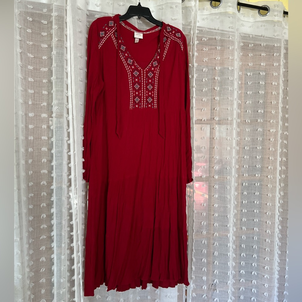 Embroidered maxi dress